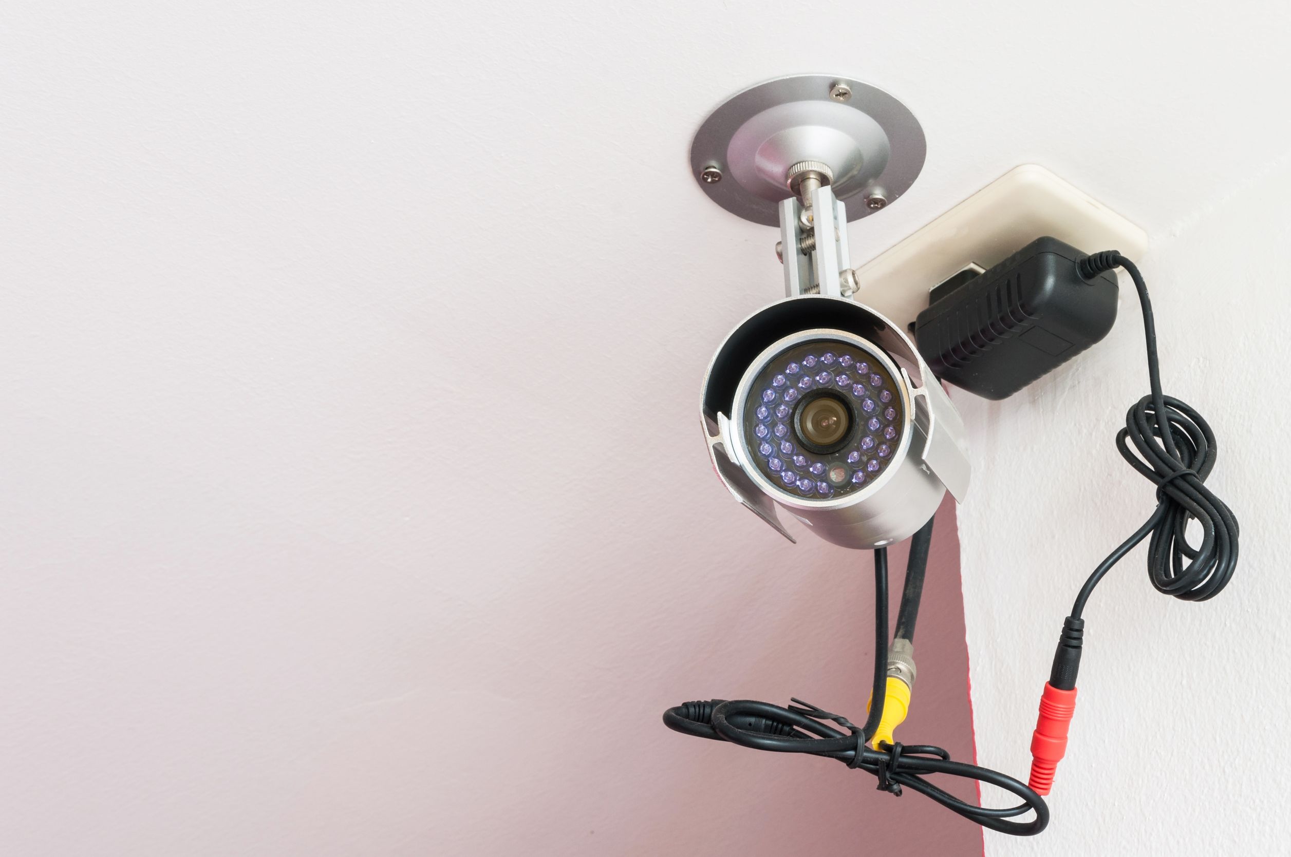 Why Home and Business Owners Need a Burglar Alarms System in Newark