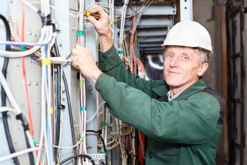 Important Tips All Industrial Electricians in Wichita Should Follow