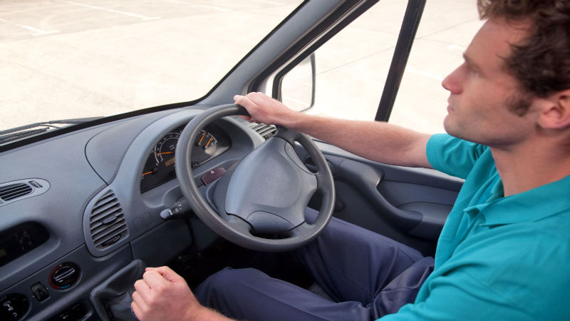 Benefits of Long Haul Trucking Jobs for New Truck Drivers