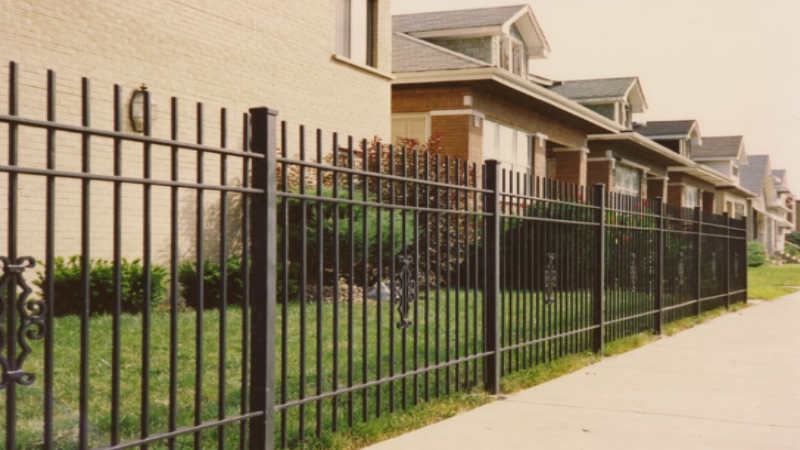 Benefits of Hiring a Commercial Fence Installation Company in Miami, FL