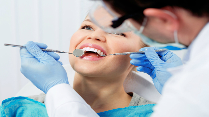 Transform Your Teeth With Help From a Dentist Who Offers the Right Services