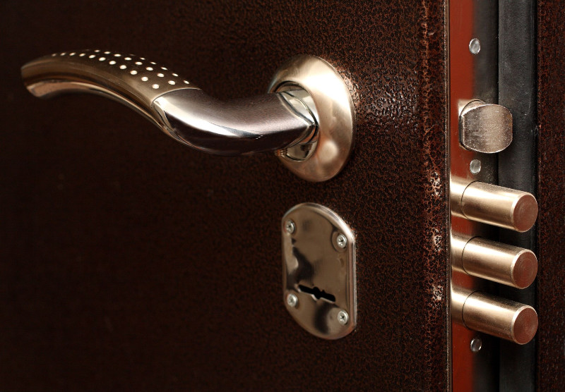 Seven Reasons to Hire a Commercial Locksmith in Fullerton CA