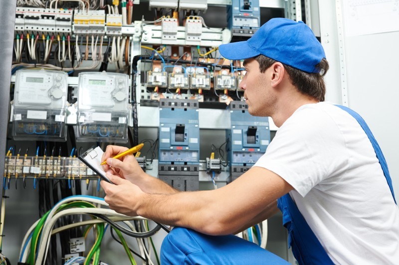 Three Major Reasons to Hire an Electrician in Evanston