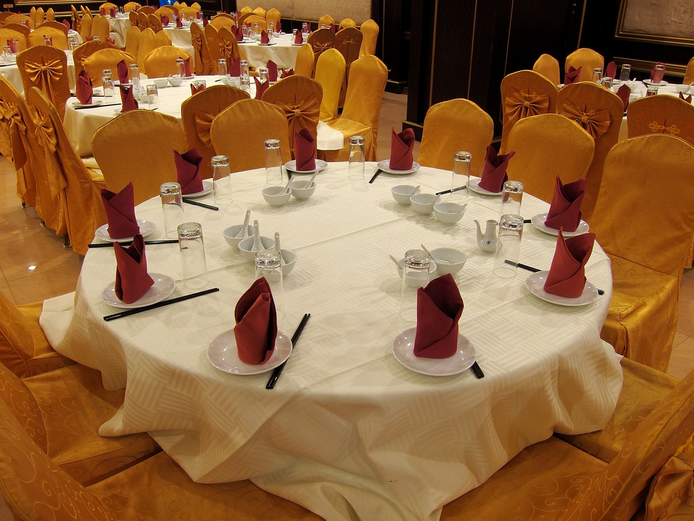 4 Places You’ll Want to Use Decorative Chair Covers