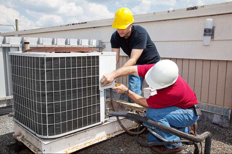 Pro Tips: How to Avoid Expensive Emergency AC Repair in Chicago