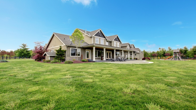 Exploring Farm Real Estate Company in Clinton County, IA