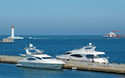 A world of luxury on the water: Book your yacht charter in Miami, FL